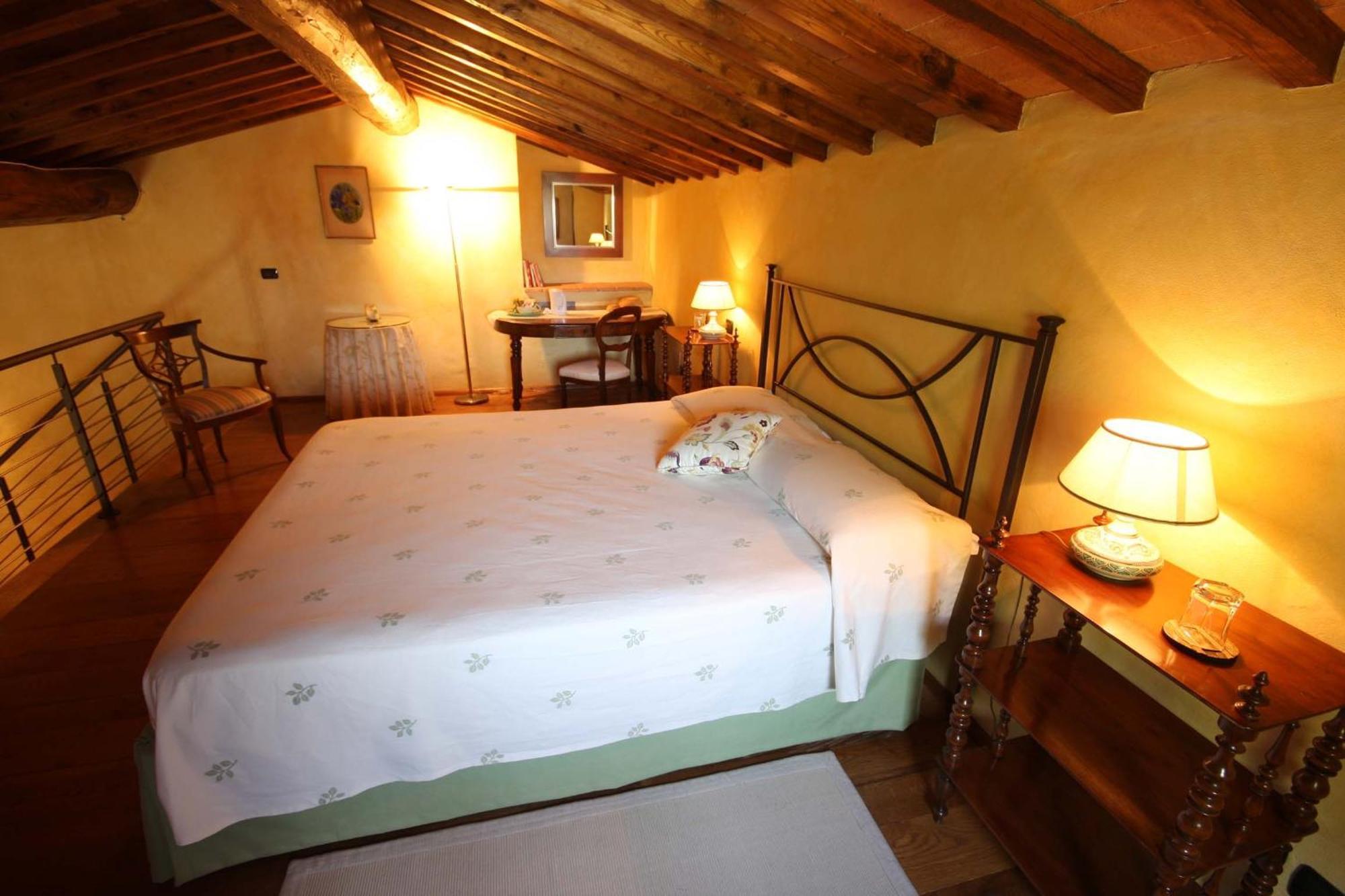 Hostal Il Nido Di Gabbiano Scarperia Exterior foto