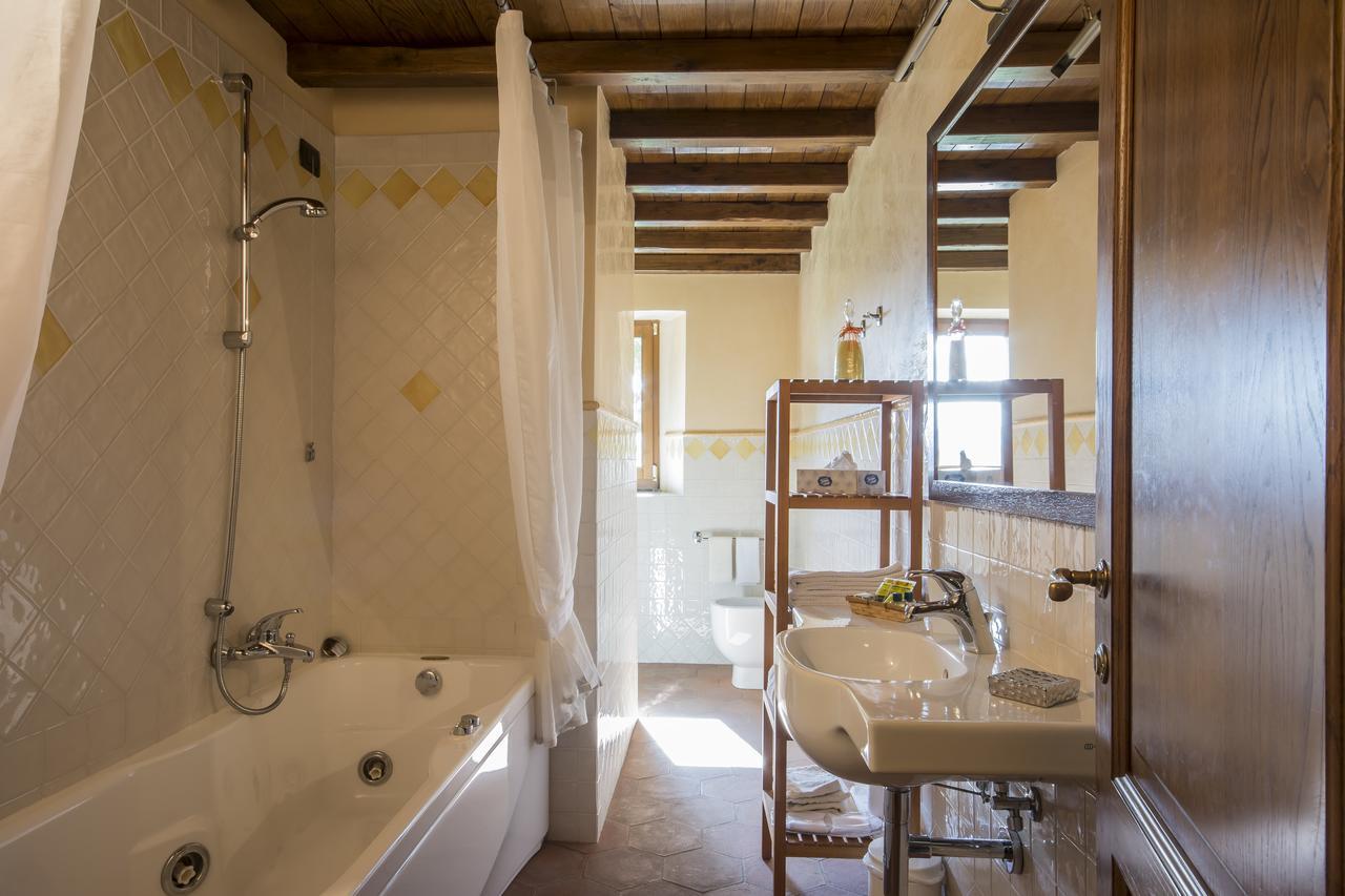 Hostal Il Nido Di Gabbiano Scarperia Exterior foto